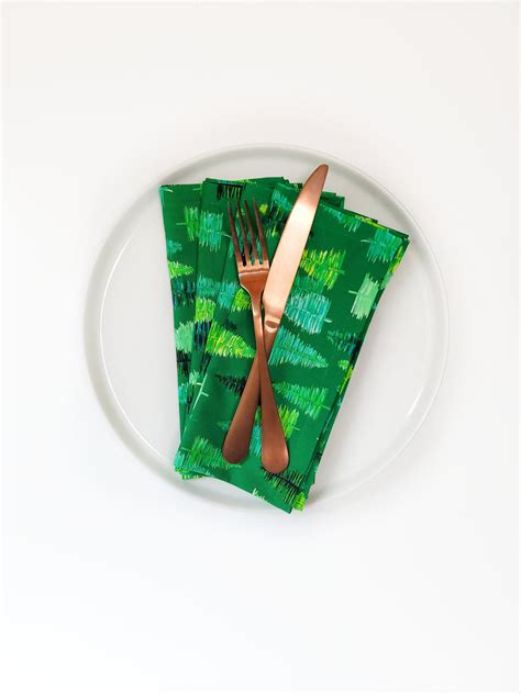 Modern Green Christmas Tree Cloth Napkins – 90 West Linen Co.