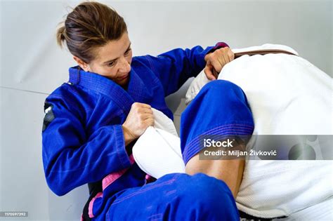 Omoplata Submission Judo Bjj Brazilian Jiu Jitsu Training Sparring Two