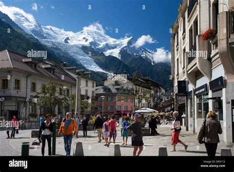 centre  chamonix  mont blanc   background french alps