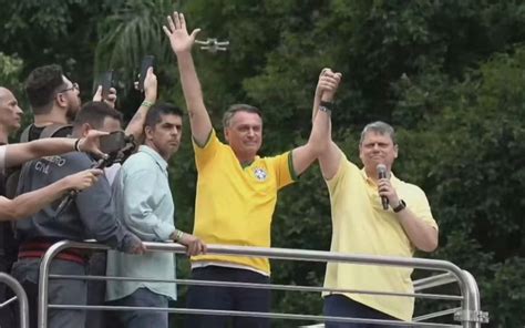 Em Ato Na Paulista Apoiadores De Bolsonaro Fazem Discursos Em Defesa