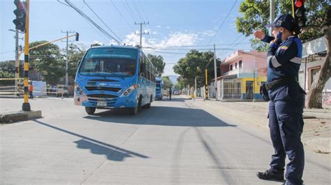 Habilitan Calzada Sur De La Para Tr Nsito En Contraflujo Santa