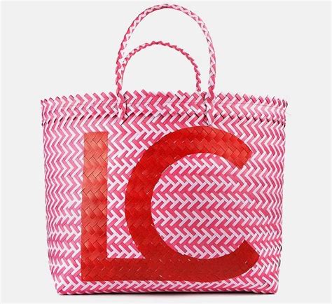 El bolso capazo de El Corte Inglés que más se lleva para ir a la playa