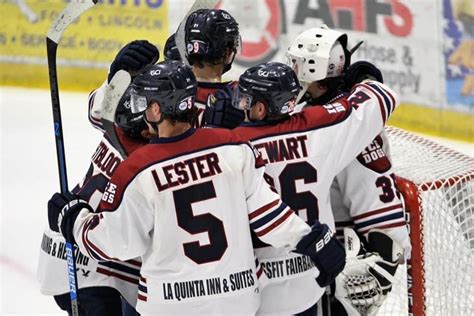 Ice Dogs clinch home ice advantage | Ice Dogs | newsminer.com