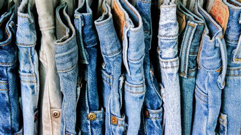 The Telltale Sign Its Time To Retire Your Favorite Jeans