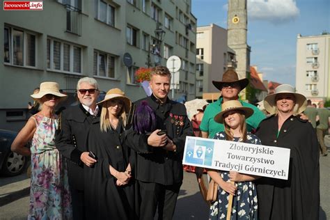 Parada Poszukiwaczy Skarbów na otwarcie Lwóweckiego Lata Agatowego