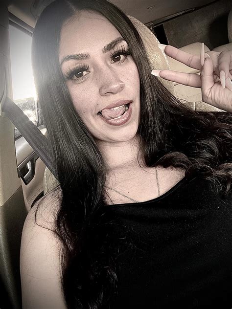 Genesis Hernandez | Lindo y caloroso viernes 🔥🔥😘 | Instagram