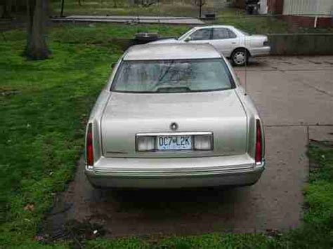 Buy Used 1997 Cadillac Deville Base Sedan 4 Door 46l In Kansas City