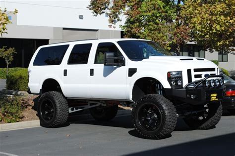 Custom lifted ford excursions