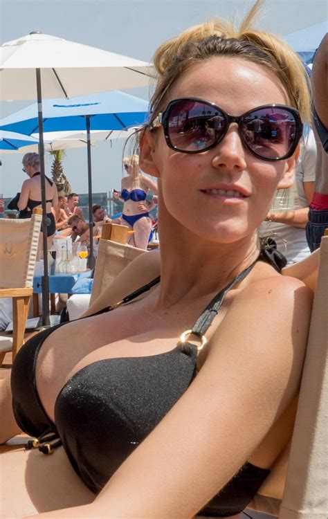 Bikini Tits Scrolller