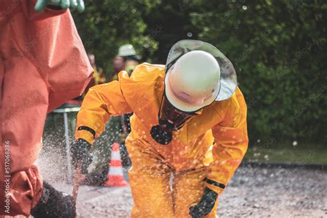 Dekontamination Dekon Chemie Unfall Lzg Decontamination Of Chemical