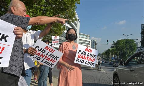 No PJD Link PJ Residents Protest Elevated Highway Project