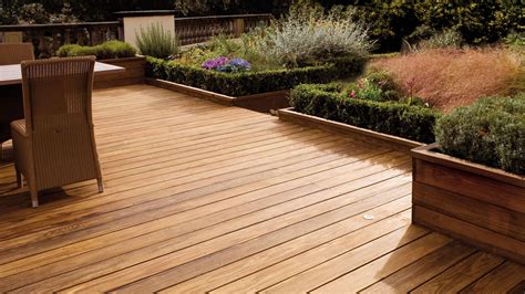 Decking Colour Ideas to Brighten Up Your Garden | Homebuilding