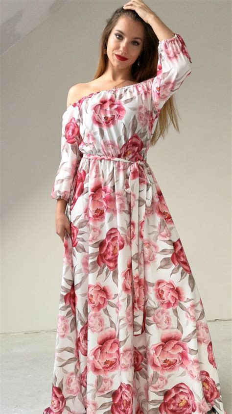 Kwiatowa Sukienka Z Ods Oni Tymi Ramionami Dresses Maxi Dress Fashion