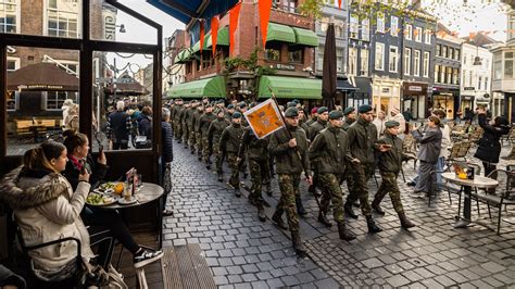 Kma Viert Jarig Bestaan Met Mars Door Breda Bredavandaag H T