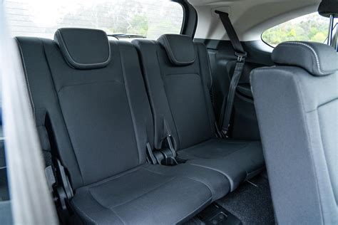 2025 Isuzu MU-X review | CarExpert - Dunras.com