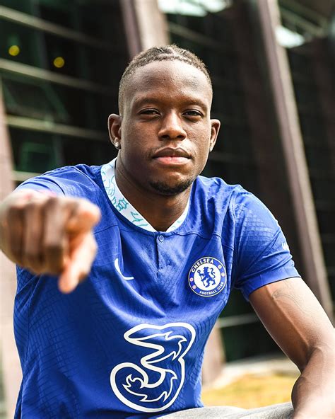 Denis Zakaria Arrives At Chelsea B R Football Brfootball