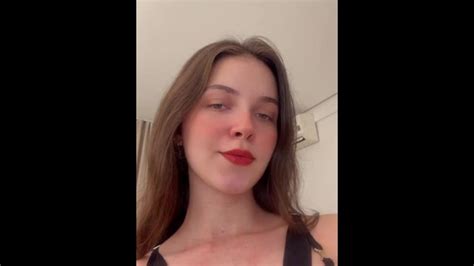 Hot Salope Attend que Son Fan Soit Prêt à Se Faire Baiser Pornhub