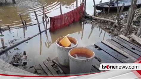 Miris Warga Ogan Ilir Gunakan Air Keruh Bak Kubangan Untuk Kebutuhan