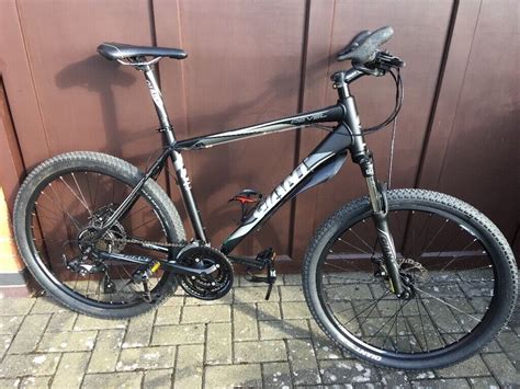 Giant Revel MTB Large Excellent Condition With Disc Brakes In