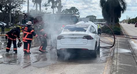 A Large Number Of Waterlogged Evs In Florida Could Erupt Into Flames After Hurricane Ian Carscoops