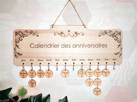 Calendrier perpétuel des anniversaires en bois Arabesque Atelier d Aubin