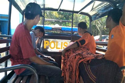 Rombongan Wisatawan Terseret Ombak Di Pantai Ngandong Meninggal Dunia