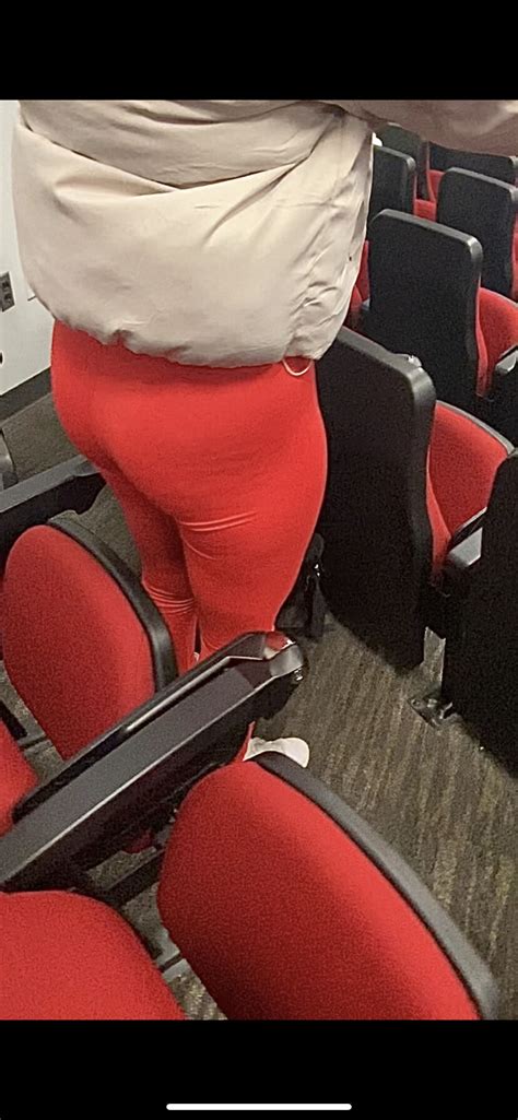 Blonde College Slut With A Fat Ass OC First Post Spandex Leggings Yoga Pants Forum