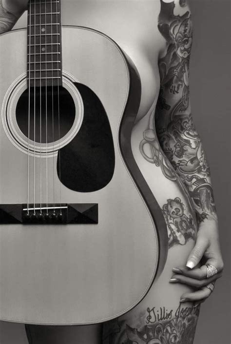 Sexy Girls Guitars Hot Photography Of Guitar Girls Artofit