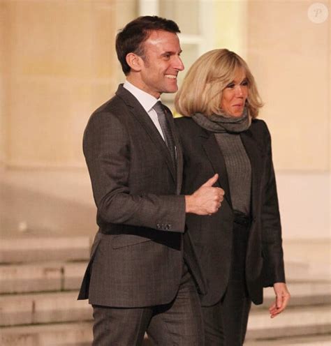 Emmanuel Et Brigitte Macron Deux Nouveaux Et Adorables Membres