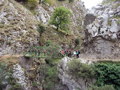 CON AUTOCARAVANA Y SIN ELLA Ruta Del Cares Completa Desde Posada De