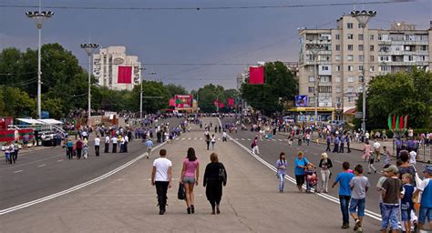 Regiunea Transnistrean Vezi C I Locuitori Din Zon Au Cet Enia R