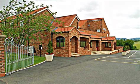 White Horse Lodge - Hotel & Restaurant - Thirsk | Groupon