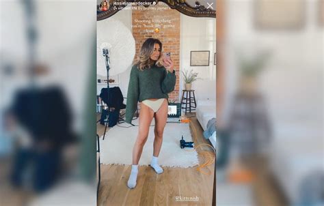 Jessie James Decker Flaunts Toned Legs In Sweater And Underwear Photos