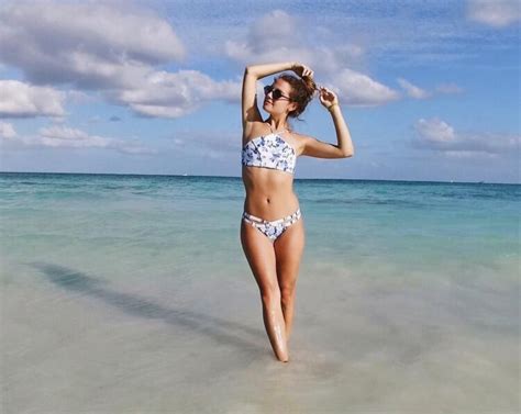 Hot Sexy Tess Christine Bikini Pics