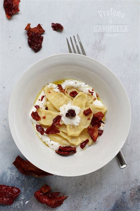 Strascinati Lucani Con Crema Di Burrata E Peperoni Cruschi Ricette Di