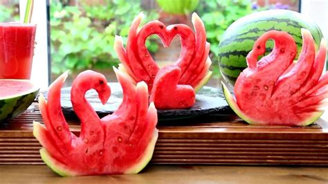 Art In Watermelon Swan Watermelon Carving Fruit And Vegetable Carving