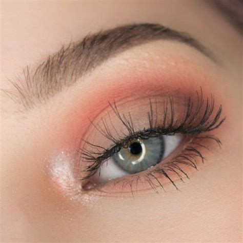 Fard A Paupiere En Rose Pour Vos Yeux Bleus Verts Nude Makeup Prom