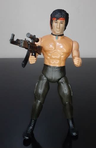 Boneco Rambo Sem Camisa Anos 80 Restaurado Parcelamento Sem Juros