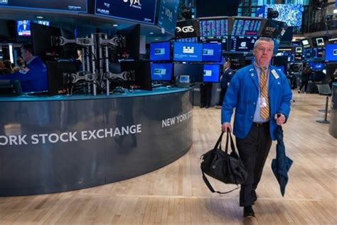 Wall Street Ends Higher Before Inflation Nasdaq At A Record