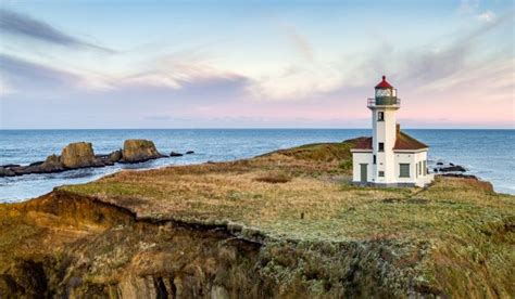 Five Iconic Lighthouses To Explore Near Oregons Adventure Coast