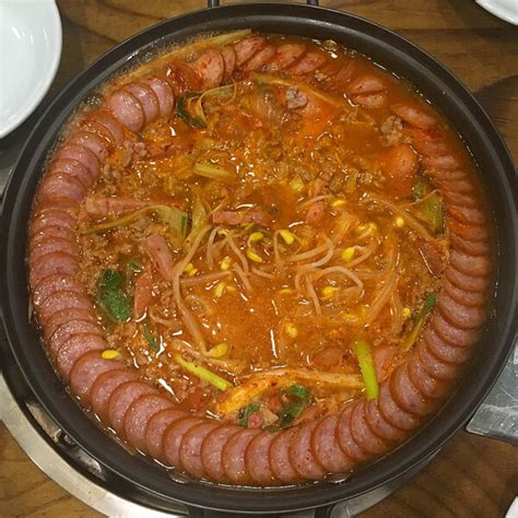 감칠맛의 대명사 전국 부대찌개 맛집 추천 베스트