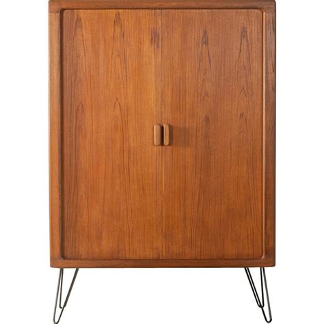 Armoire Vintage Avec Deux Portes Tambour Par Dyrlund Danemark