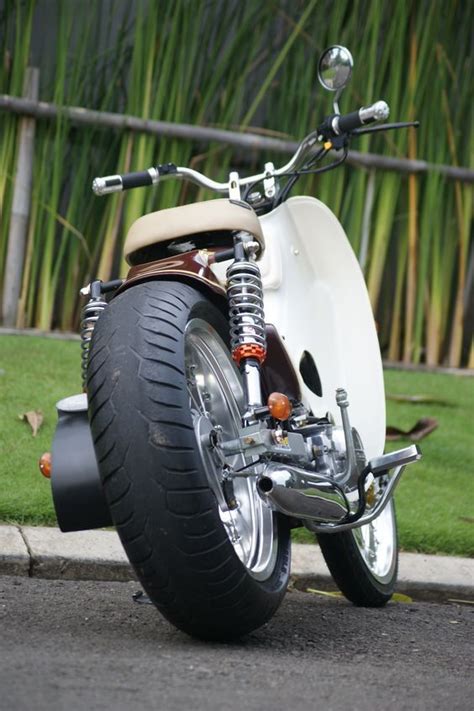 The Deus Sea Sider Custom Bike Is S Super Cub For Surfers Artofit