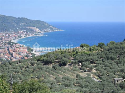 Vendita Villa Unifamiliare In Strada Savoia Diano Marina Ottimo Stato