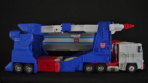 Ultra Magnus Trailer Masterpiece