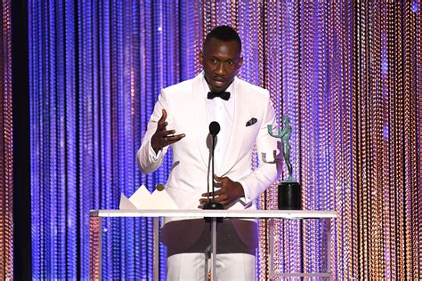 Sag Awards 2017: Mahershala Ali Reminds Us Again That Real Men Cry | Vogue