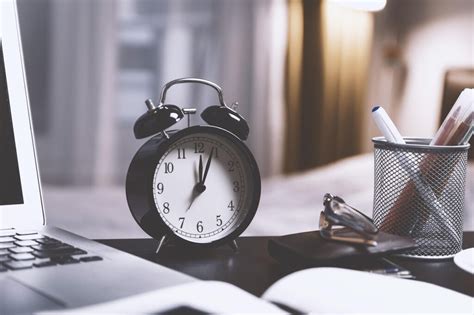 Quem Entra Às 10 Sai Que Horas - Quem entra às 7:30 sai que horas Saiba calcular a jornada - sbemrevista ...