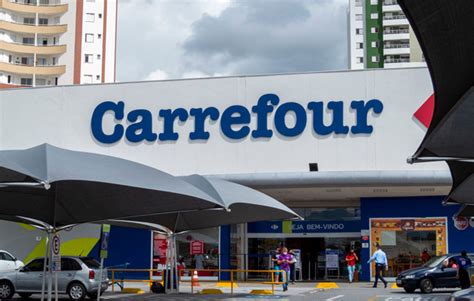 Carrefour paga R 1 milhão à viúva de João Alberto cliente morto em