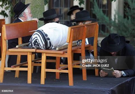 Outreach Judaism Photos And Premium High Res Pictures Getty Images