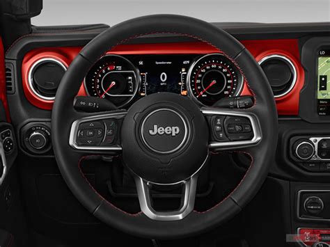 2021 Jeep Gladiator: 52 Interior Photos | U.S. News